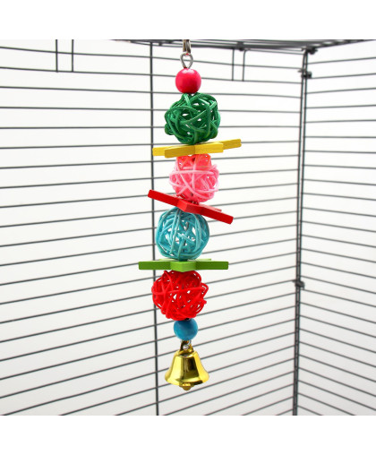 Игрушка для птиц мячики такрау с колокольчиком и бусинами цвет в ассортименте Пижон Игрушка для птиц мячики такрау с колокольчиком и бусинами цвет в ассортименте Пижон